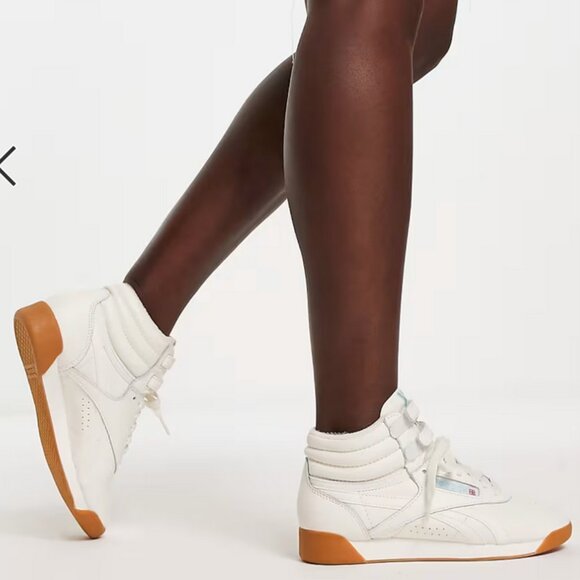 Reebok High Tops Chalk White w/Gum Soles Retro Freestyle Series Sz 7 Hi 5411 LTD - Picture 3 of 10